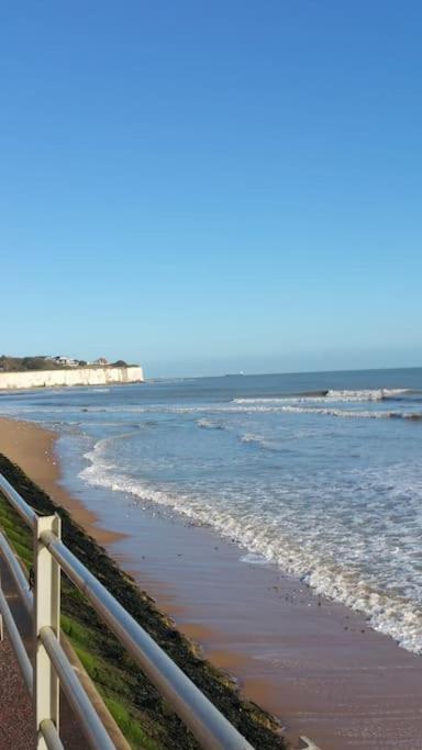 Spacious 3 Bed Home In The Heart Of Broadstairs Dış mekan fotoğraf